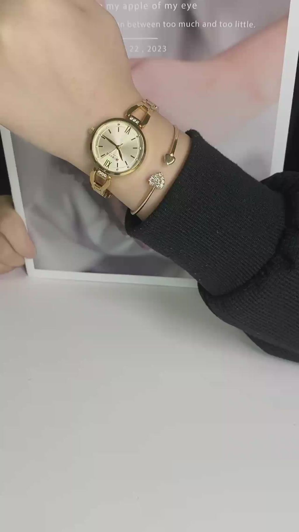 CURREN Women's Watches Elegant Fashion Original Quartz Watch for Laides Waterproof Stainless Steel Simple Luxury Daily Wear